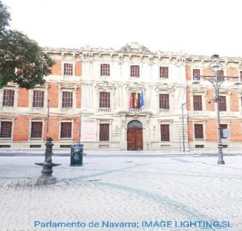 FACHADA PRINCIAPAL PARLAMENTO NAVARRA
